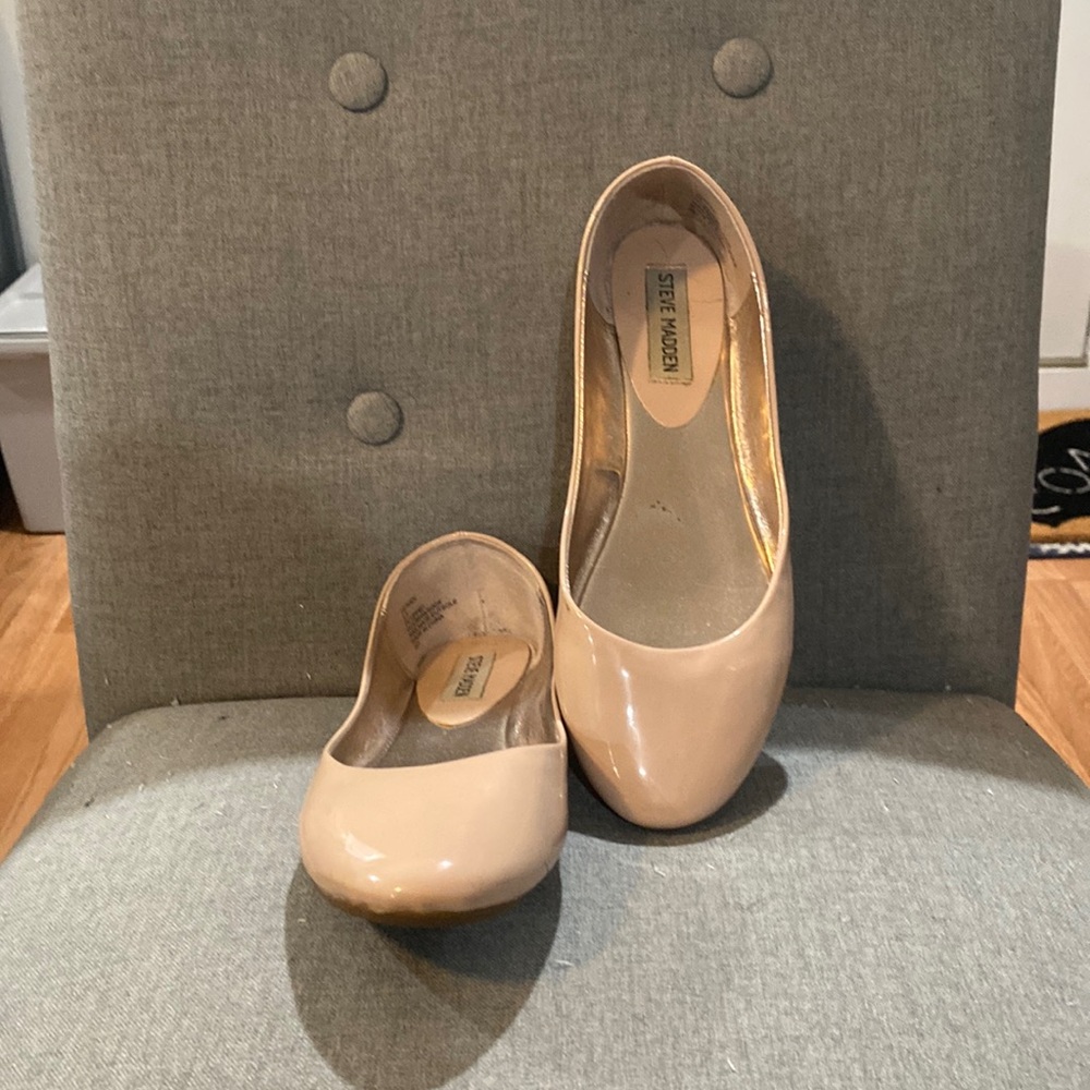 Nude Steve Madden flats